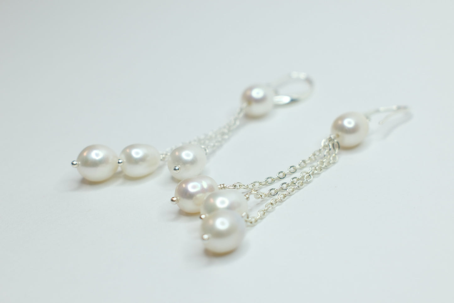 Pearl drop earring