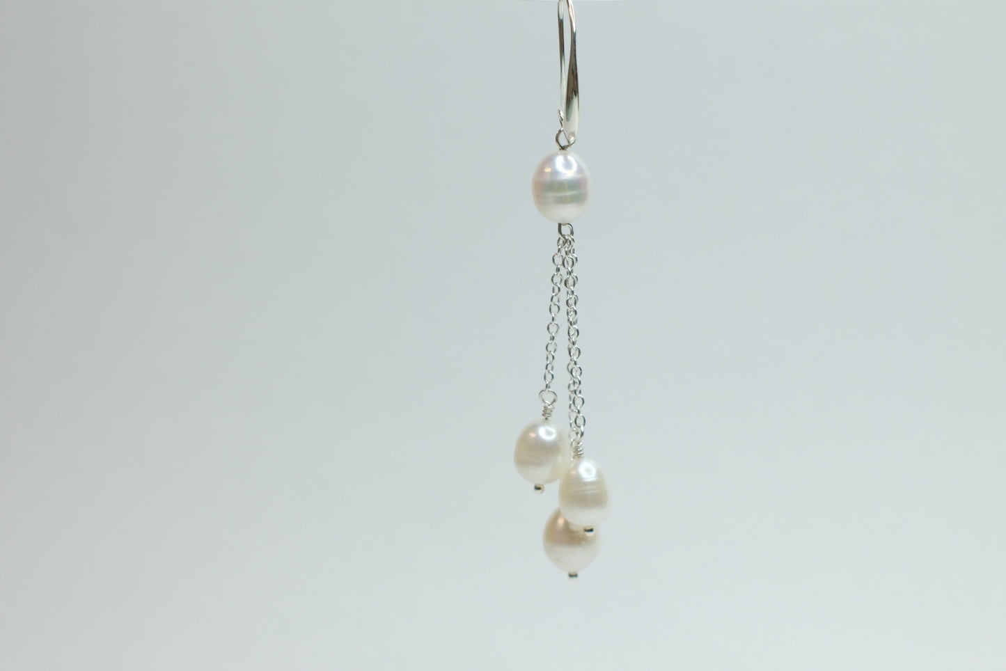 Pearl drop earring