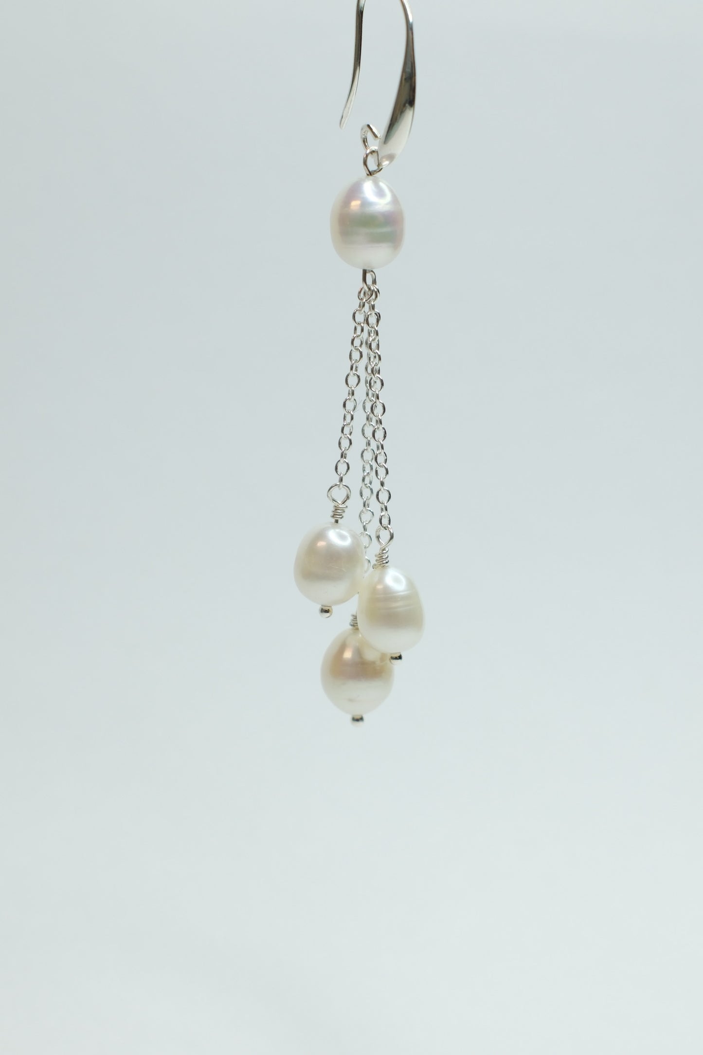 Pearl drop earring