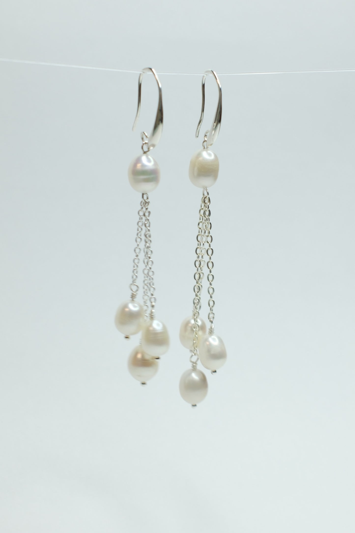 Pearl drop earring