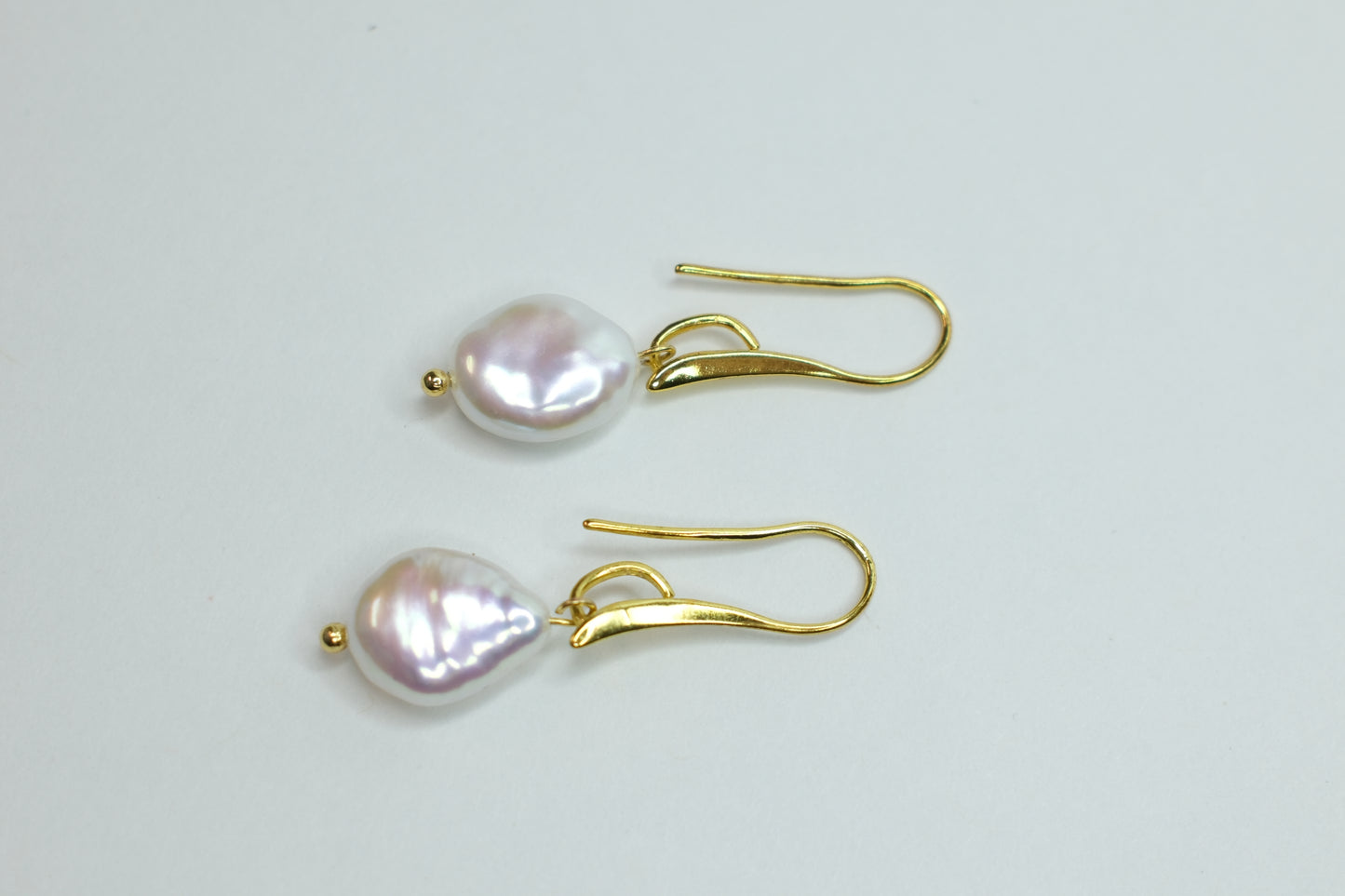 Drop Pearl Earring