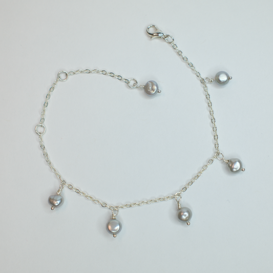 Silver Bracelet with pearls - Luna's collection