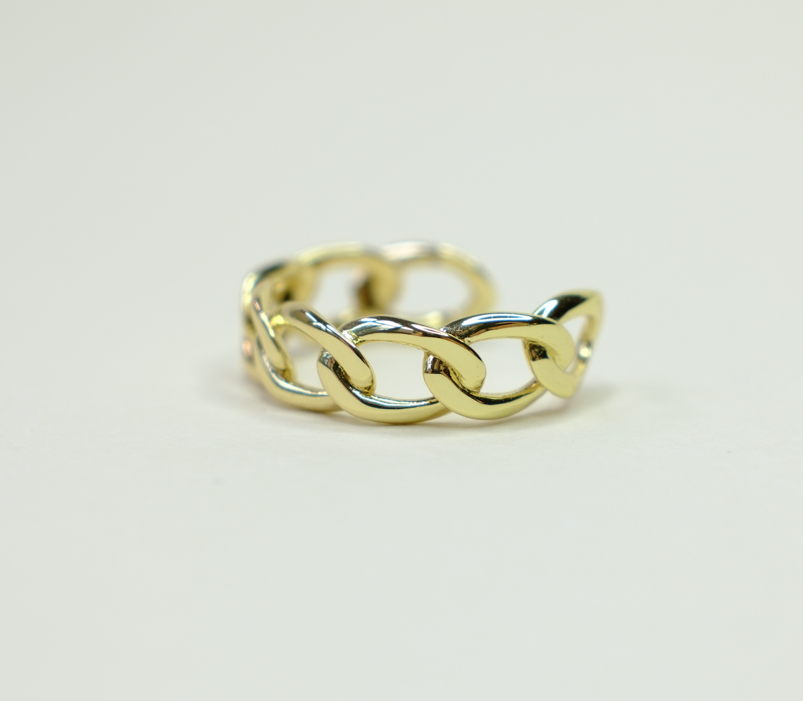 Adjustable linked ring